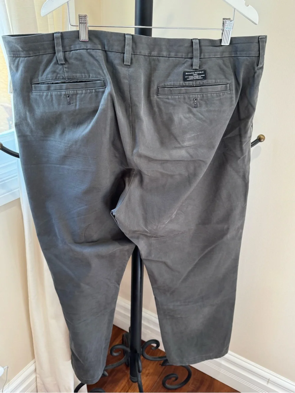 Banana Republic Men's Gray Chino Pants Size 40 Emerson